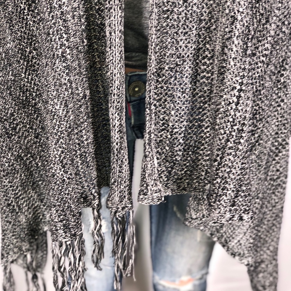 ONE WORLD Cardigan - Picture 12 of 12